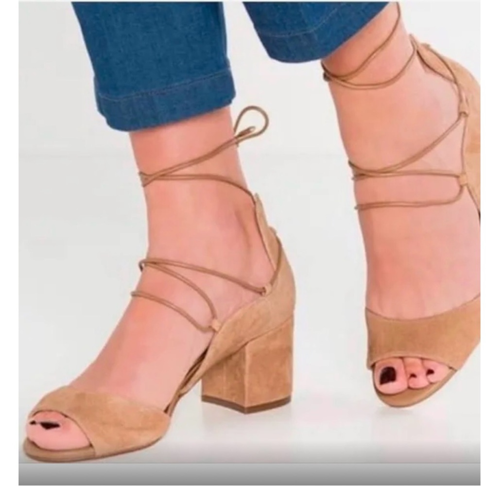 Sam Edelman Size 9 1/2 Serene 
Tan Suede Block heel 2” Leather upper
Lace up
